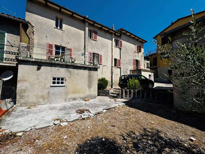 Villa in Frazione Palazzo Mancinelli 70, Gualdo Tadino — foto 5 di 5