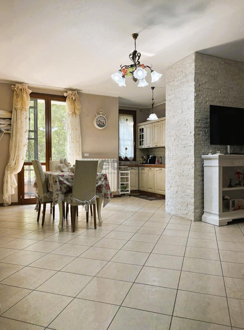 Trilocale in Corso Martiri 242, Castelfranco Emilia — foto 3 di 5