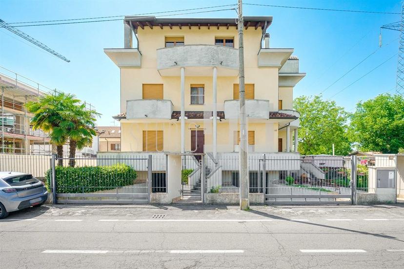 Villa trifamiliare in Via Podgora, Cesano Maderno — foto 3 di 5