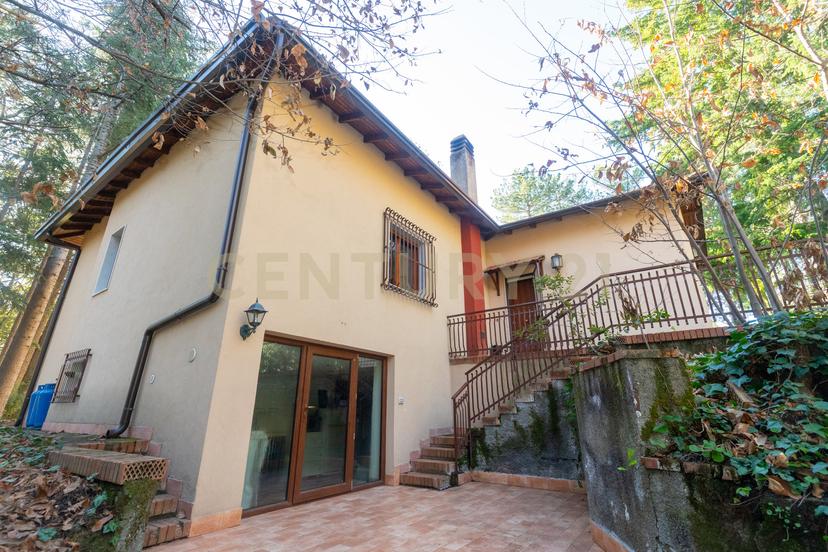 Villa in Via della Regione 70, Pedara — foto 2 di 5