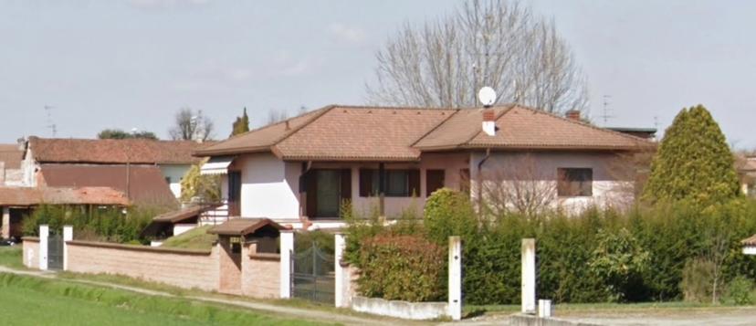 Casa indipendente in Piazzale Felice Dardano 24a, Villata