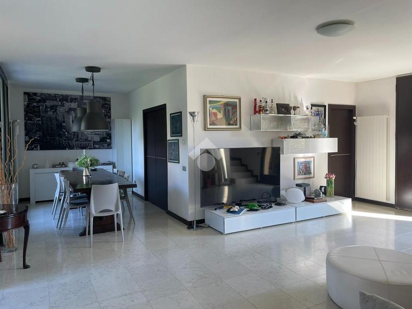 Villa in Via del Moncone 32, Cardano al Campo — foto 4 di 5