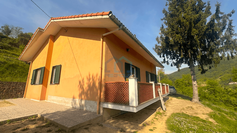 Villa in Via Santuario 125, Savona — foto 3 di 5