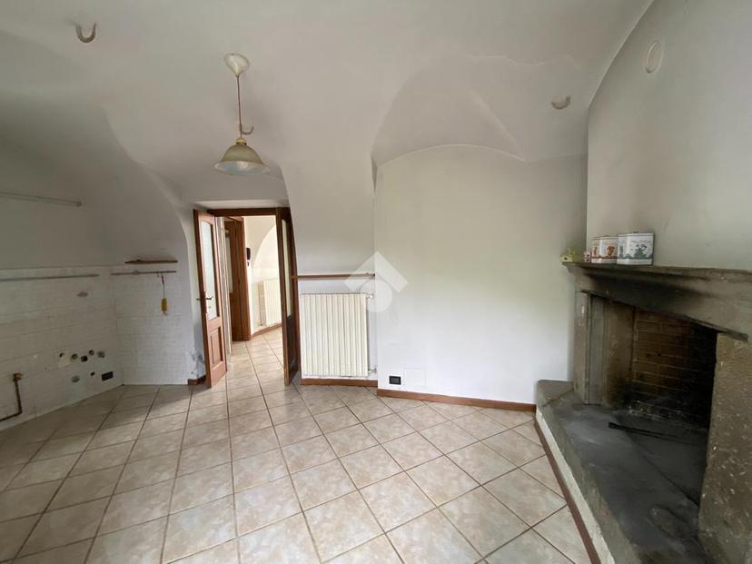 Bilocale in Via Maspiano 64, Sale Marasino — foto 5 di 5