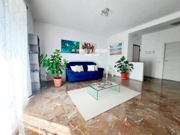 Trilocale in Via Francesco Cavezzali 8, Milano