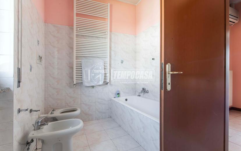 Villa in Via Alfonso Lamarmora 42, Gorla Minore — foto 2 di 5