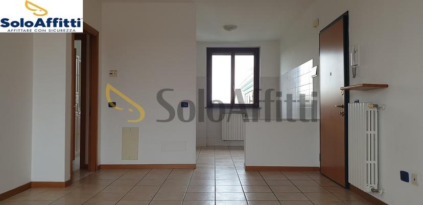 Trilocale in Via Galvani  2, Solaro — foto 2 di 5