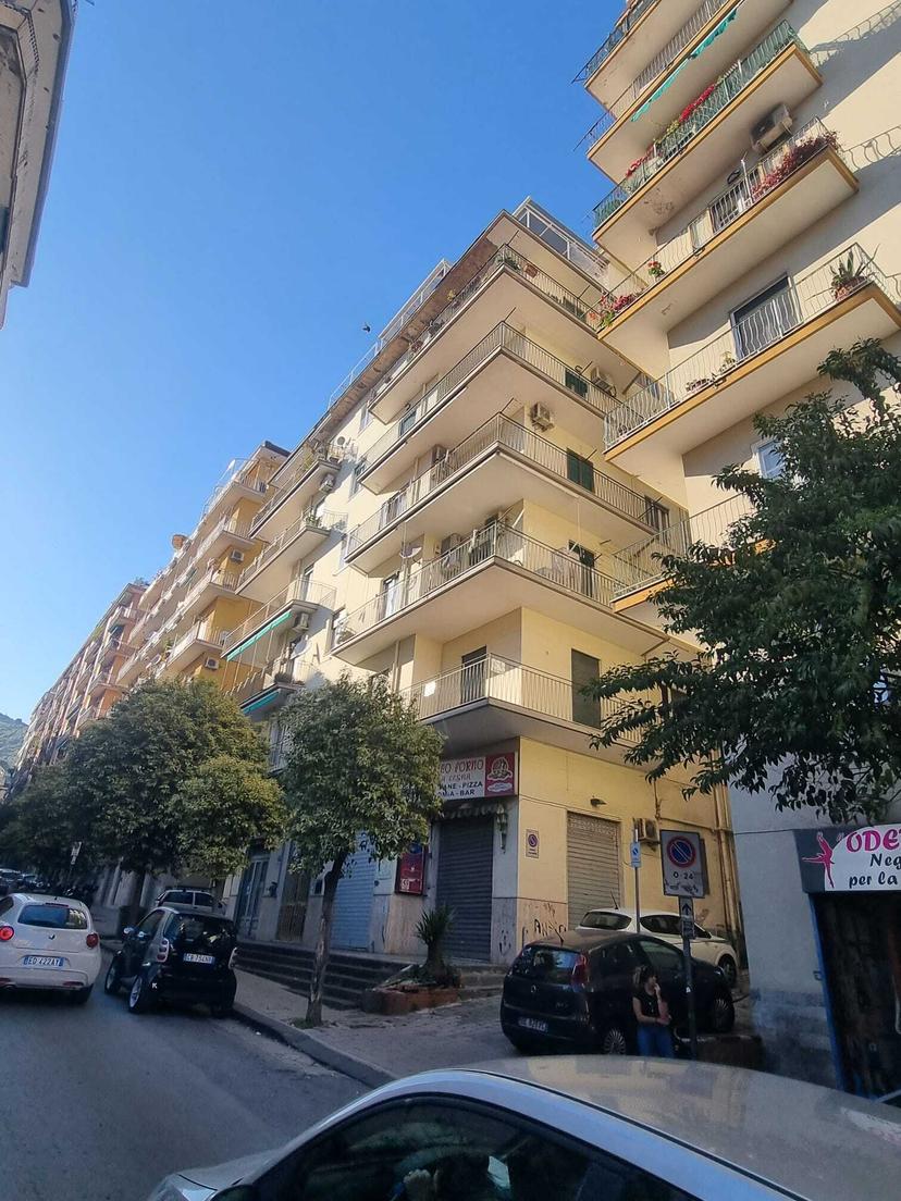 Appartamento in Via Lorenzo Cavaliero 26, Salerno — foto 3 di 5