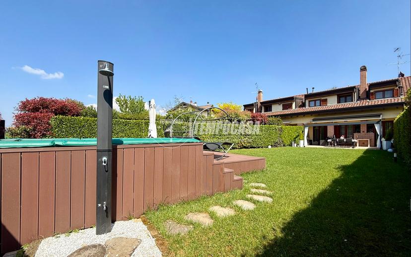 Villa a schiera in Via Foscolo Ugo 8/B, Casatenovo — foto 3 di 5