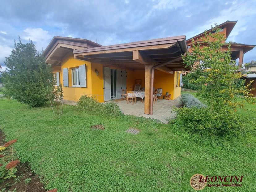 Villa in Viale Lunigiana 52, Villafranca in Lunigiana — foto 2 di 5