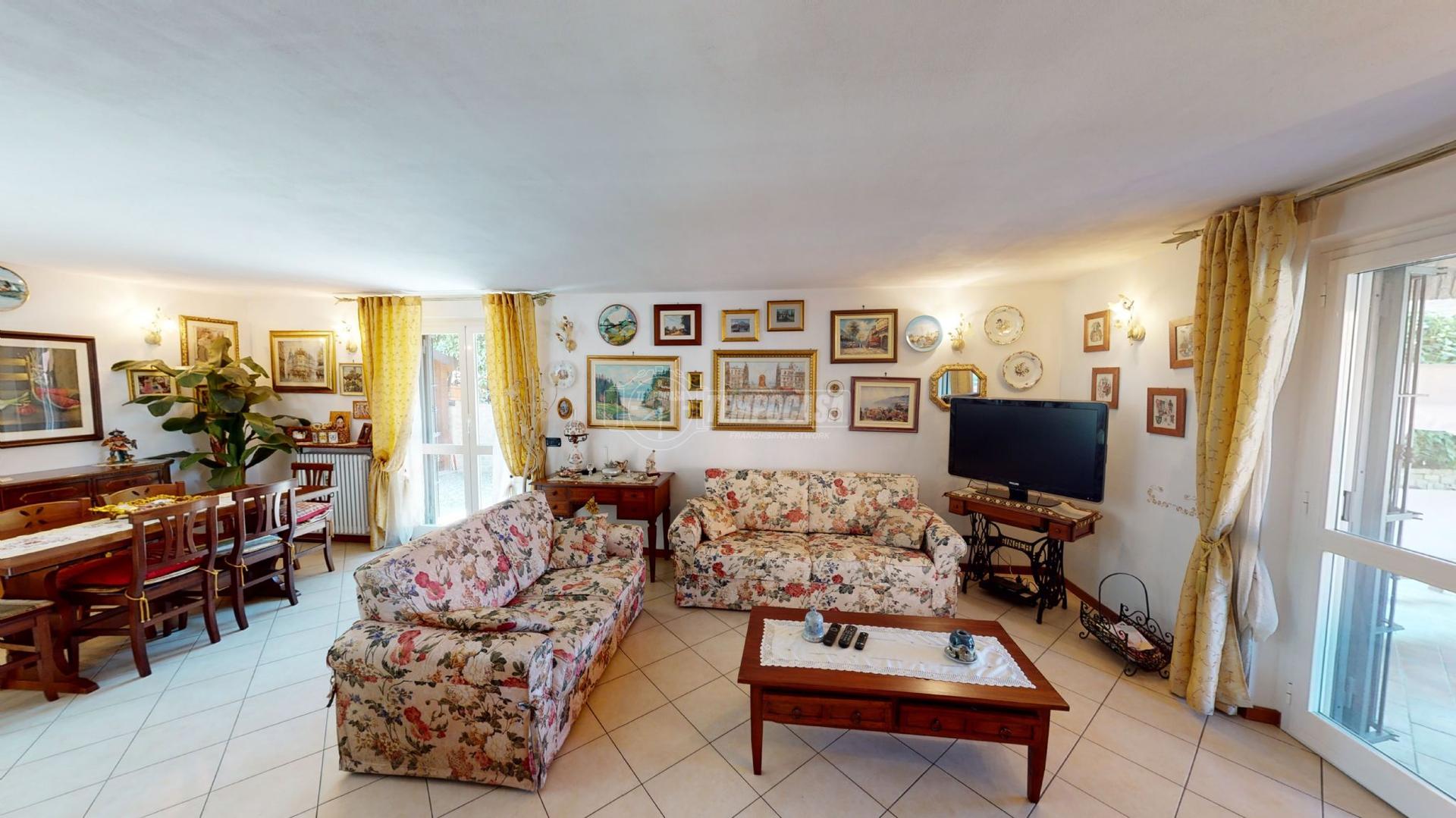Villa a schiera in Frazione Gambina 52, Tagliolo Monferrato
