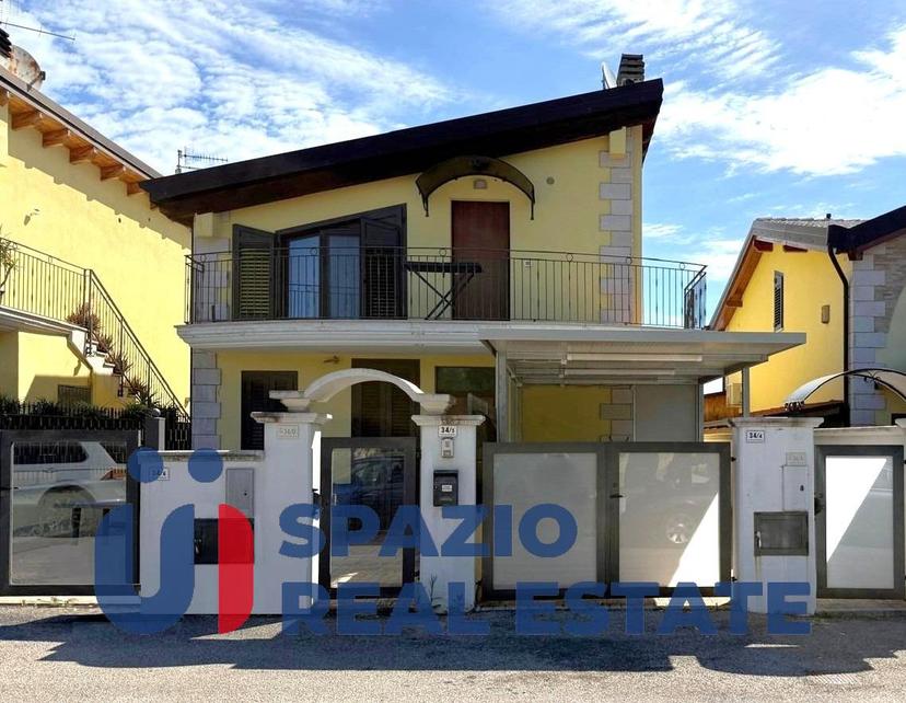 Casa indipendente in Contrada S. Giovanni 34/4, Montesilvano — foto 2 di 5