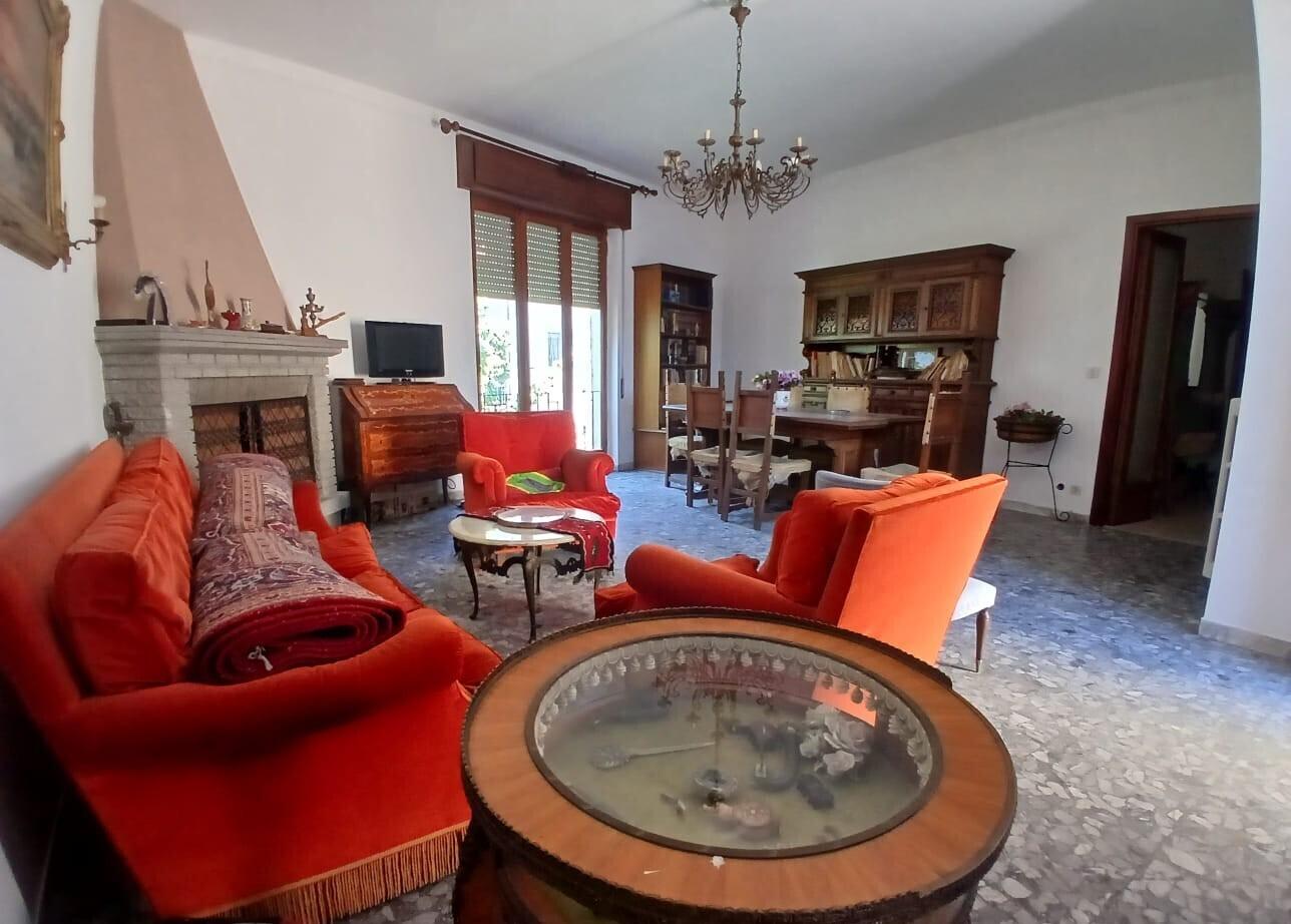 Casa indipendente in Viale G. Mazzini 11, Attigliano