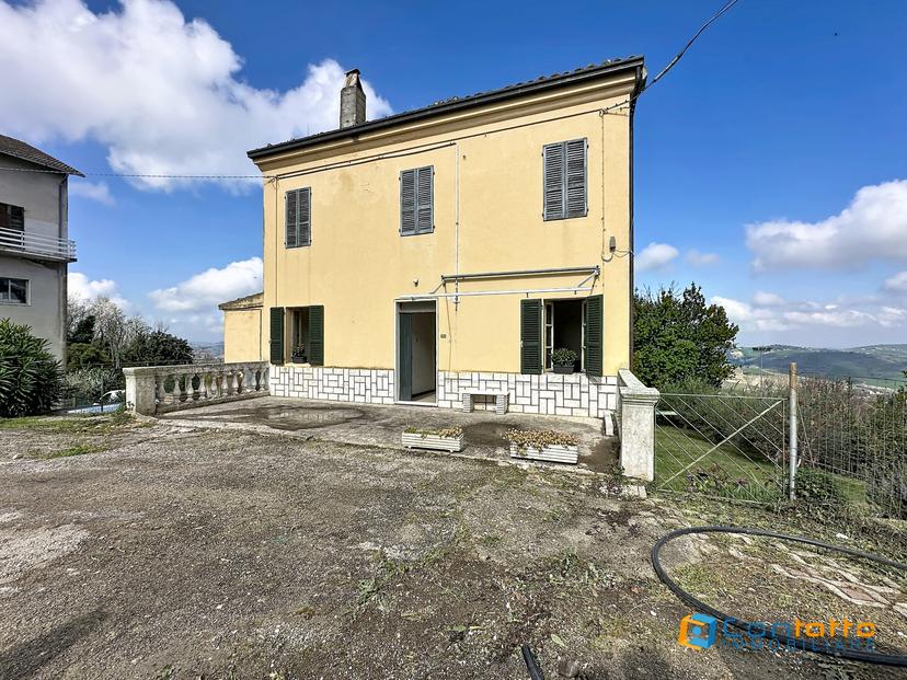 Appartamento in villa in Via Risorgimento 9, Carassai — foto 3 di 5
