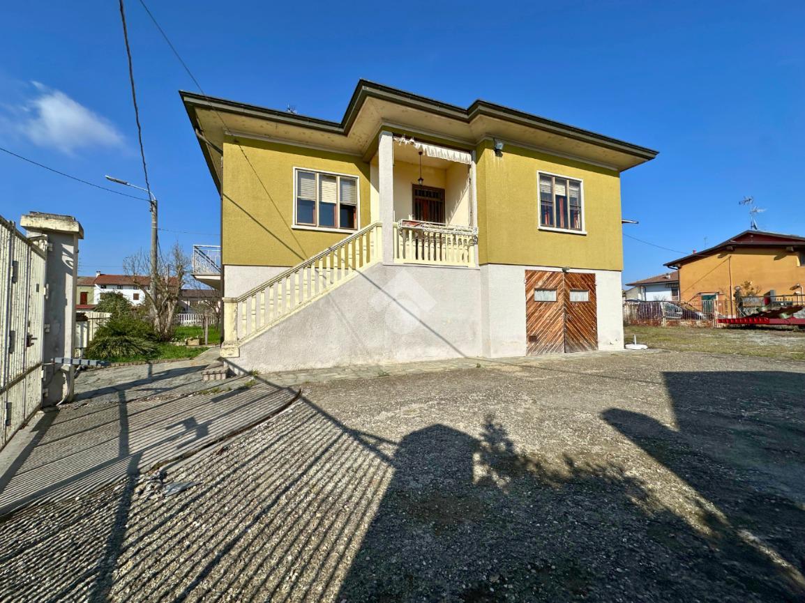 Casa indipendente in Via Giulio Pasta 83, Ronsecco