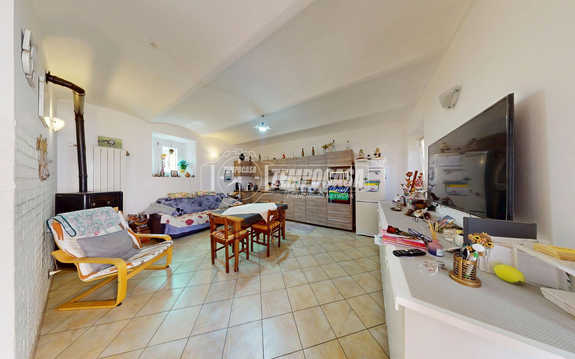 Casa indipendente in Via Umberto I 18, Volpiano