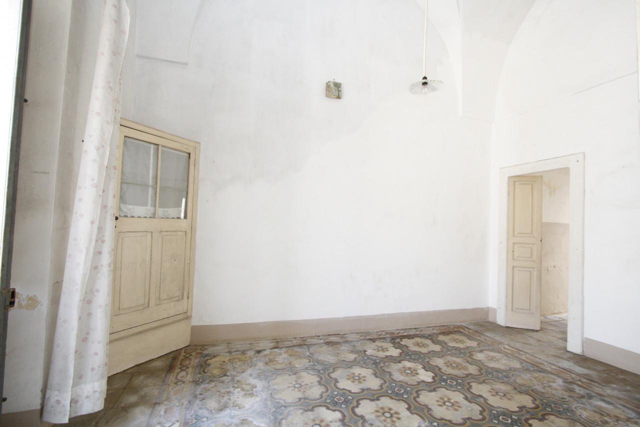 Casa indipendente in Via Calvario, Presicce-Acquarica