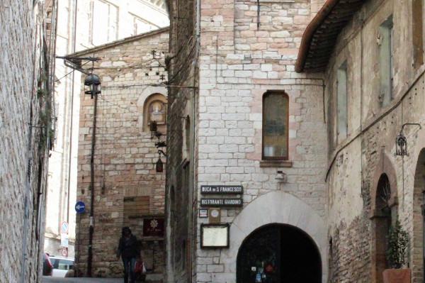 Terratetto unifamiliare in Via Eugenio Brizi, Assisi — foto 5 di 5