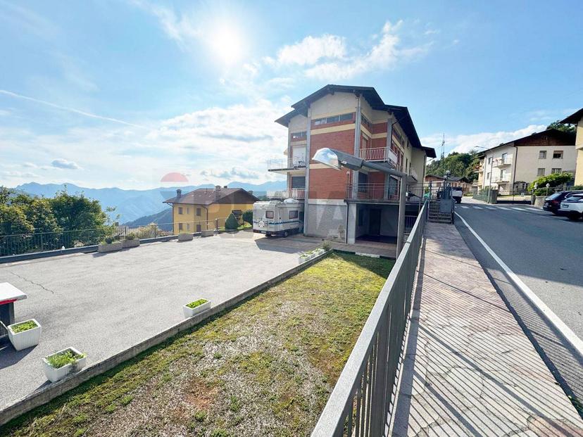 Villa, Dossena — foto 2 di 5