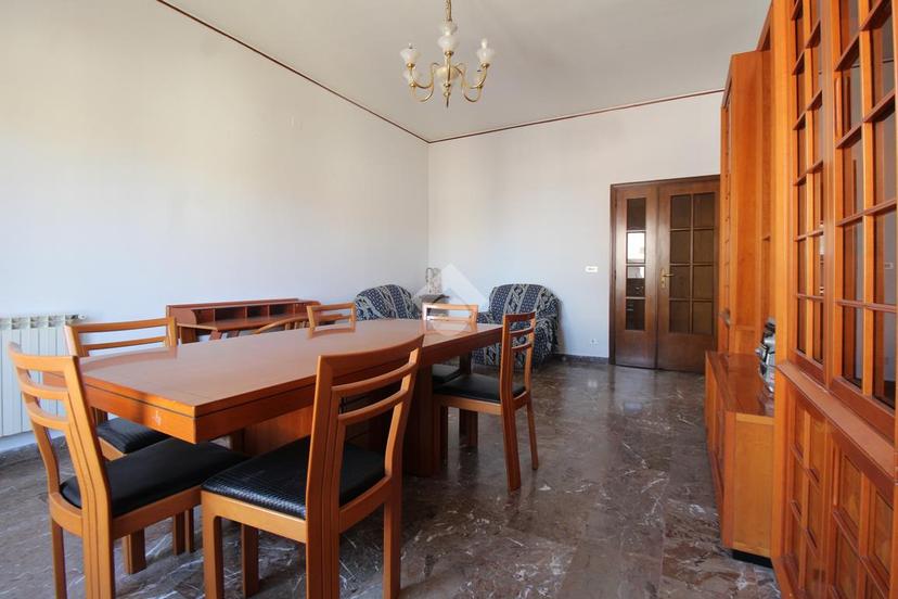Quadrilocale in Via Briatico 25, Villa San Giovanni
