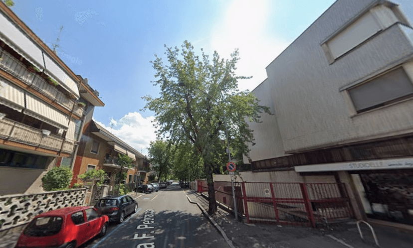Stanza in appartamento in Via Francesco Petrarca, Pero — foto 2 di 5