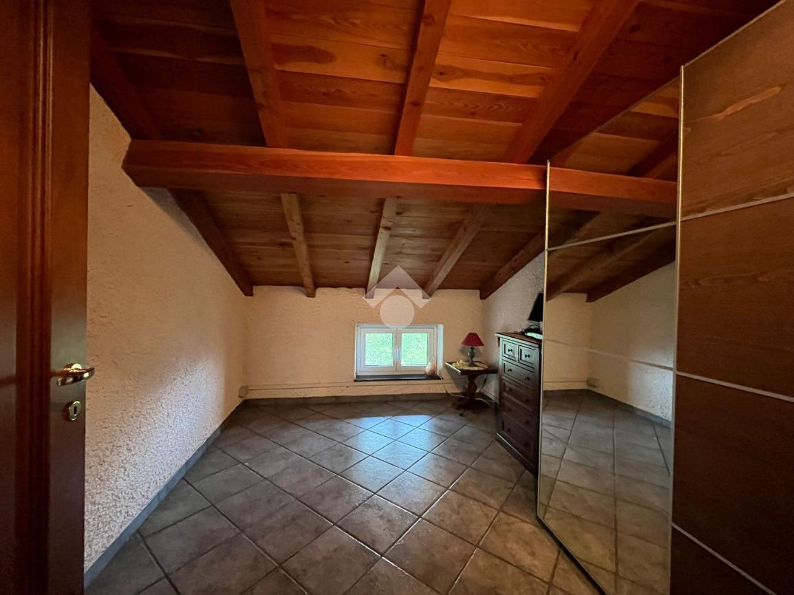 Casa indipendente in Località Tolara, Lumarzo