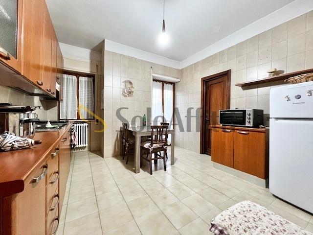 Trilocale in Pavoncelli 73, Bari