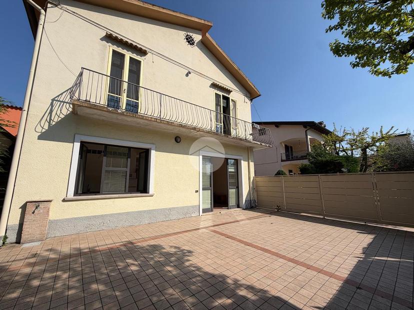 Villa in Via Cavour 4, Valeggio sul Mincio — foto 3 di 5