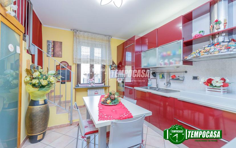Trilocale in Via Giuseppe Garibaldi, Giussago — foto 2 di 5