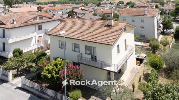 Terratetto plurifamiliare in Via Giambattista Pergolesi, Serra de' Conti — foto 4 di 5