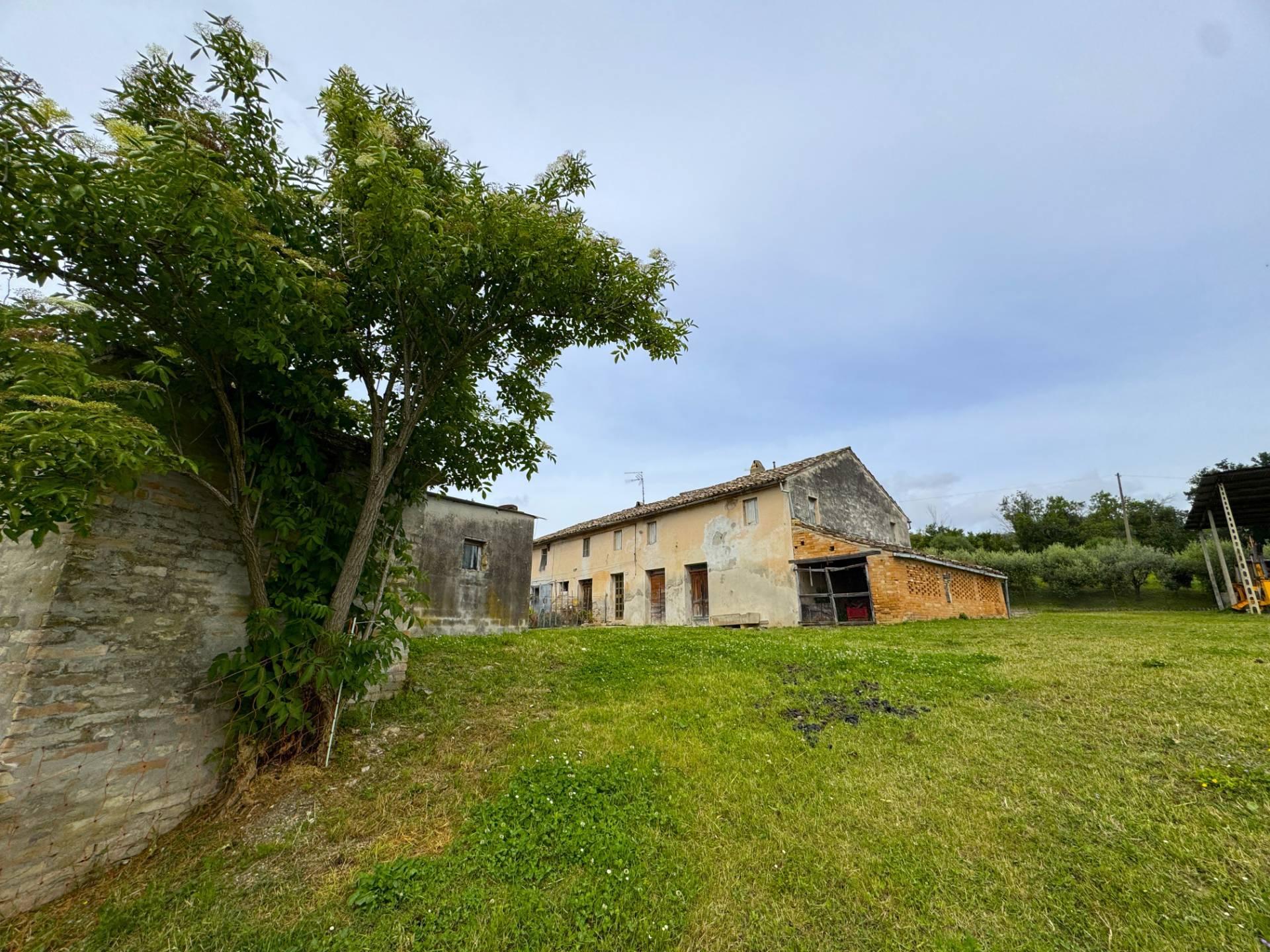 Rustico in Via Chiaro, Torre San Patrizio