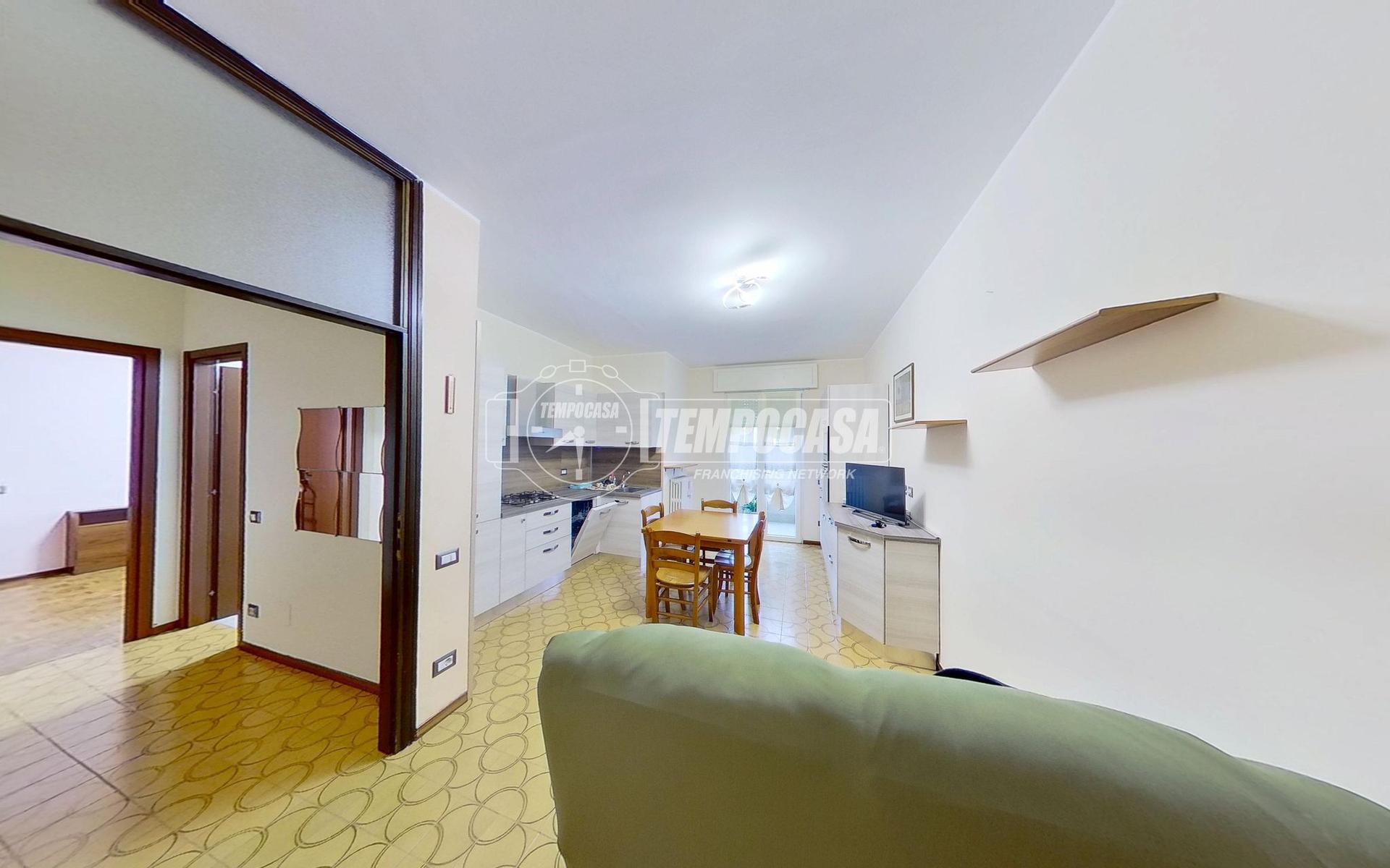 Appartamento in Via Dorotina 4, Curno