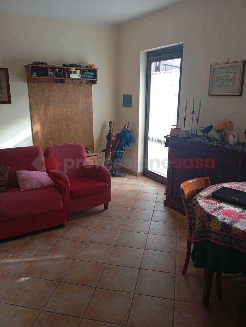 Villa plurifamiliare in Via Fabrizio De Britis 4, Rocca di Botte
