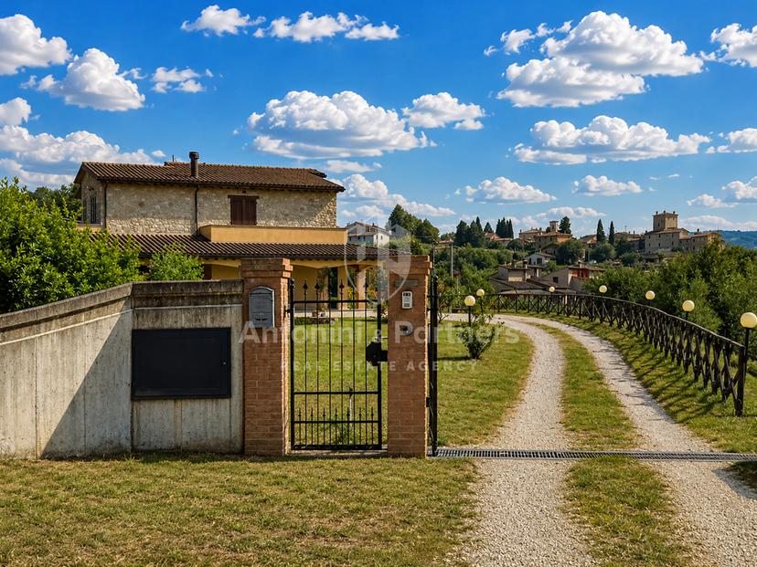 Rustico in Via di Mezzo Muro, Todi — foto 3 di 5