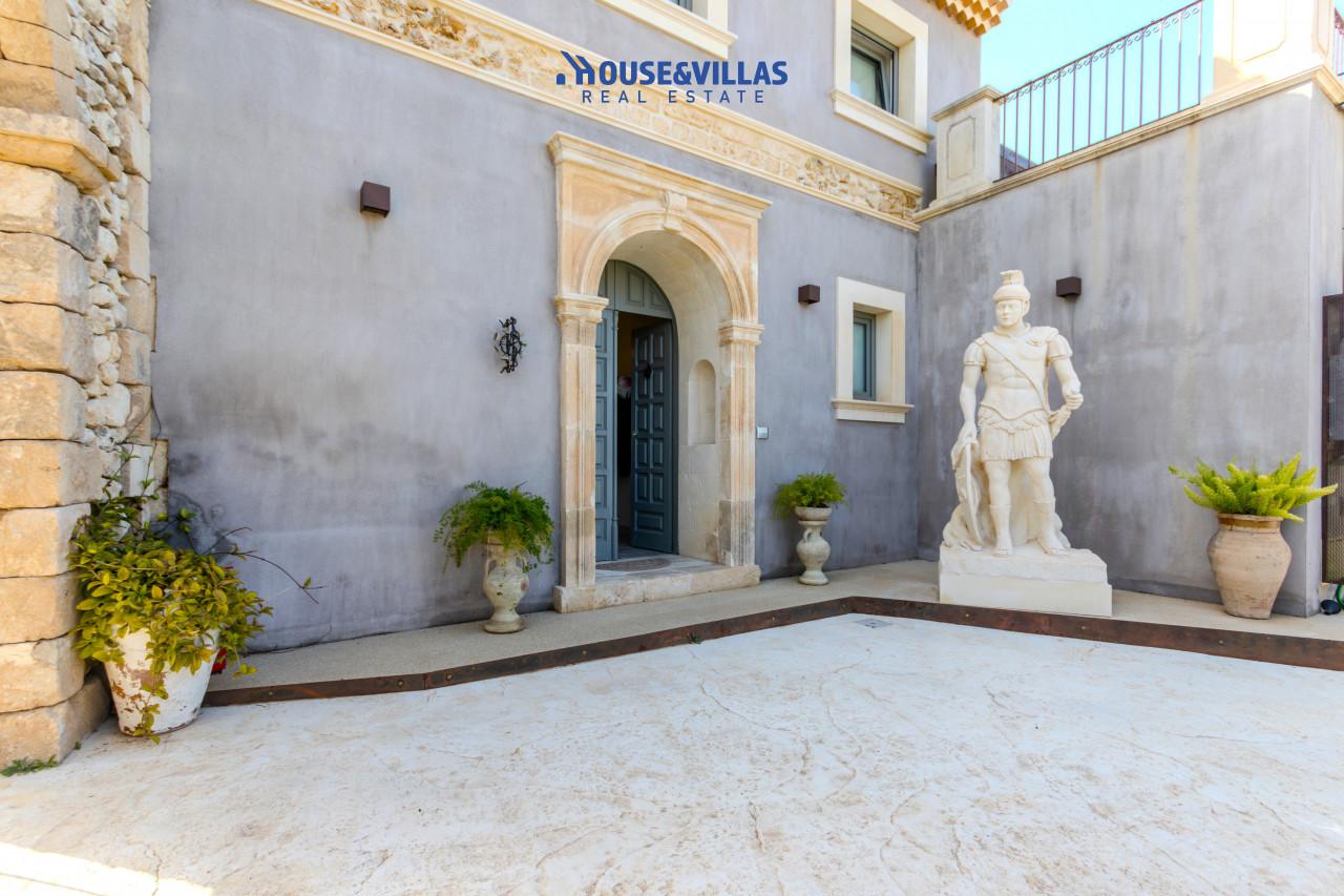 Villa in Via Siracusa, Avola