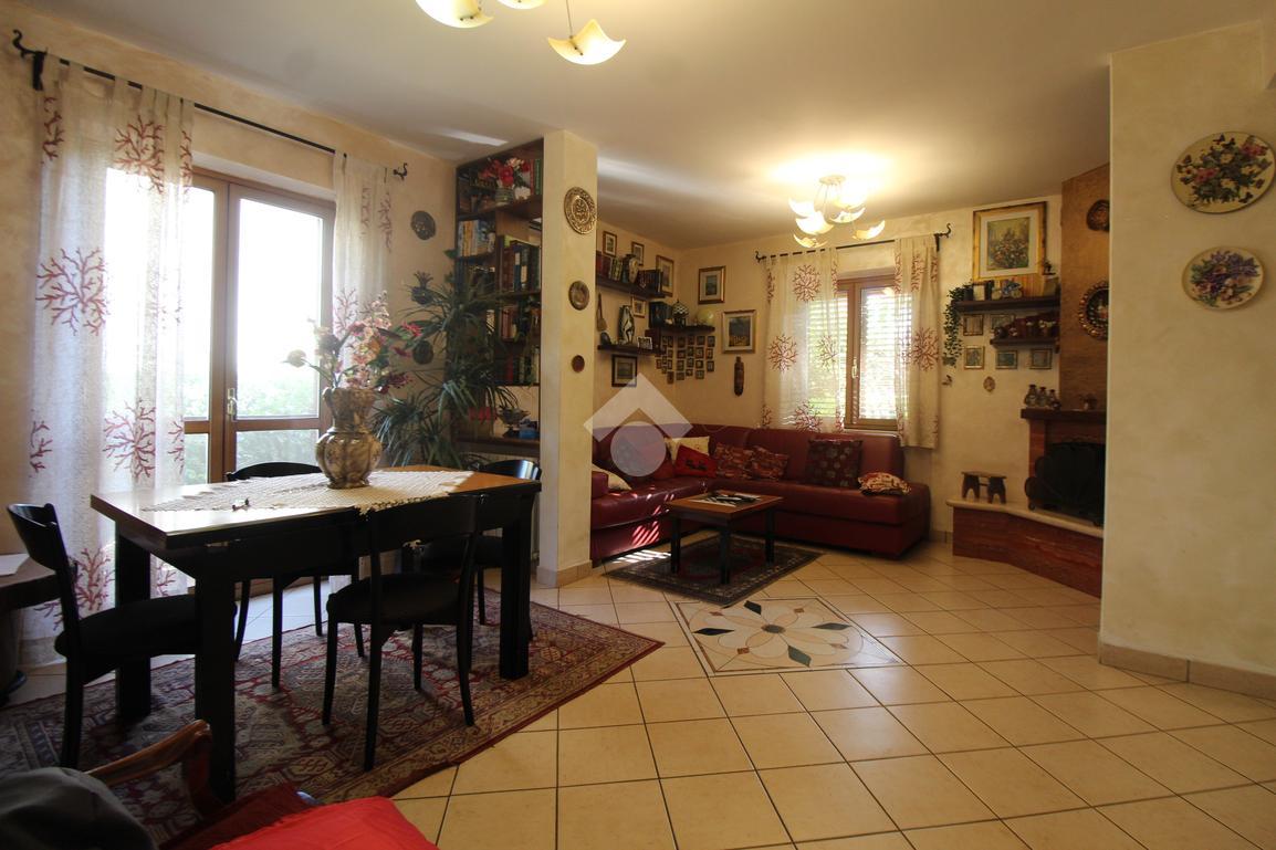 Villa a schiera in Via Troncovito 18, Reggio di Calabria