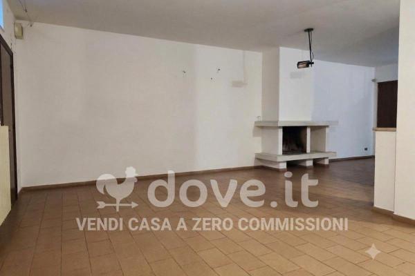 Trilocale in Via Capurso 61, Valenzano — foto 3 di 5