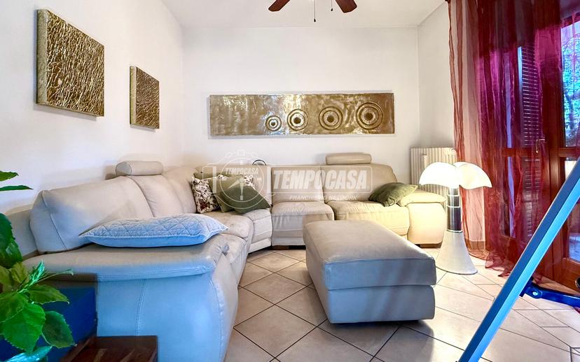 Villa a schiera in Via Monte Grappa 30/a, Merate — foto 3 di 5