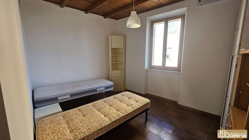 Trilocale, Camerano