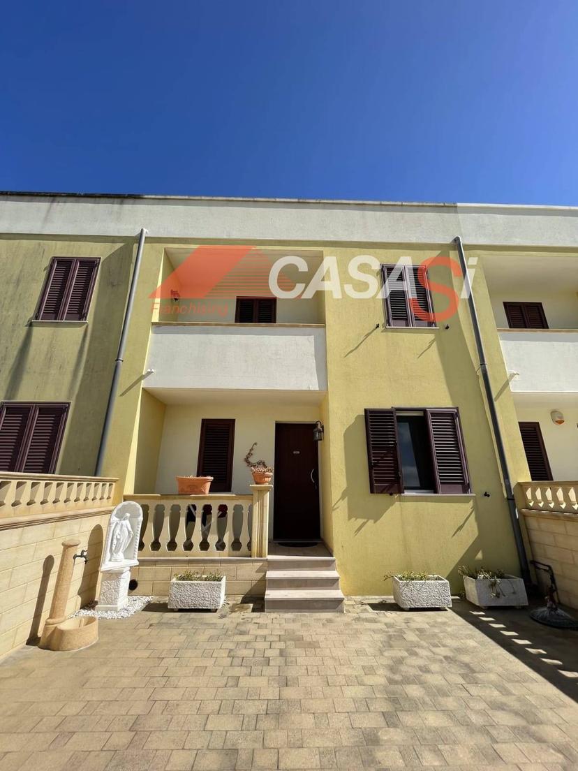 Villa a schiera in Piazza Carmelo Bene, Giurdignano — foto 3 di 5