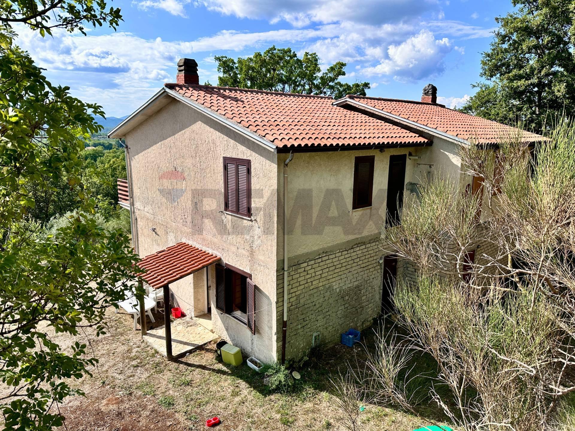 Villa, Torricella in Sabina