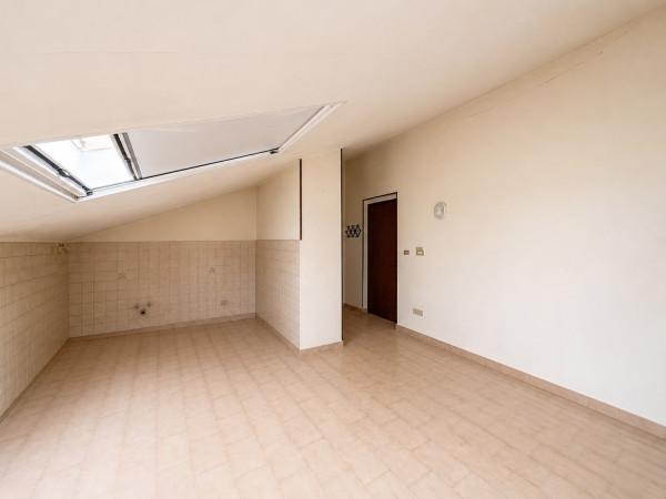 Mansarda in Frazione Quarto Inferiore, Asti — foto 2 di 5