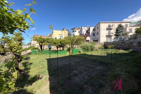 Villa bifamiliare in Via Nicola Ricciardi 46, Napoli — foto 2 di 5