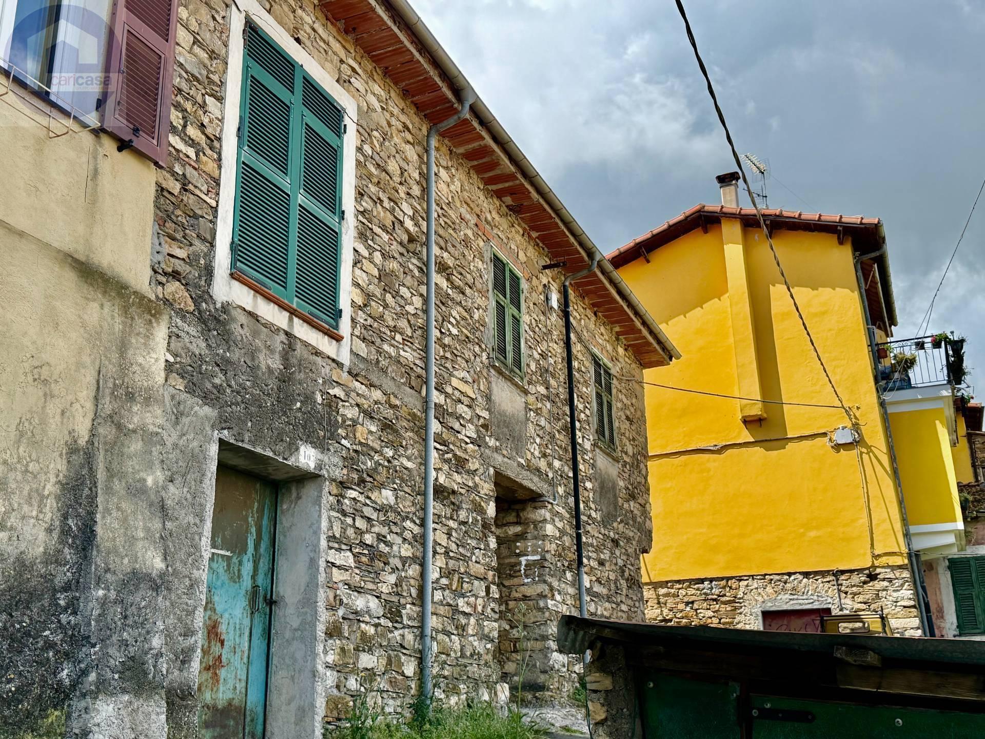 Casa indipendente in Via Ruffini 105, Dolcedo