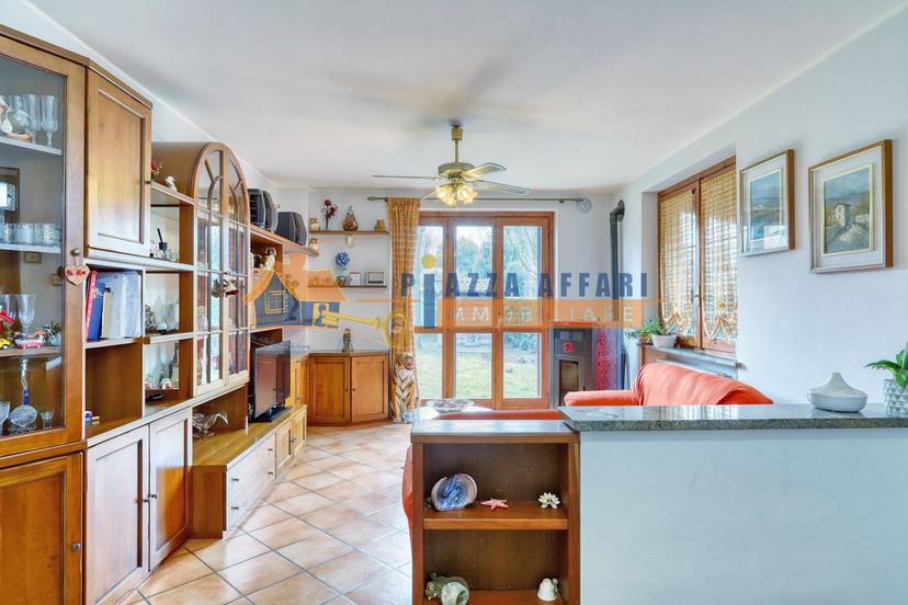 Villa in Via Lazzaretto 48, Carnago — foto 5 di 5