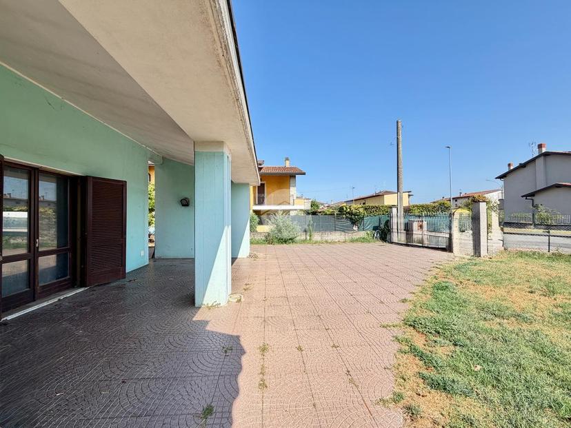 Villa in Via San Francesco 12, Dello — foto 3 di 5