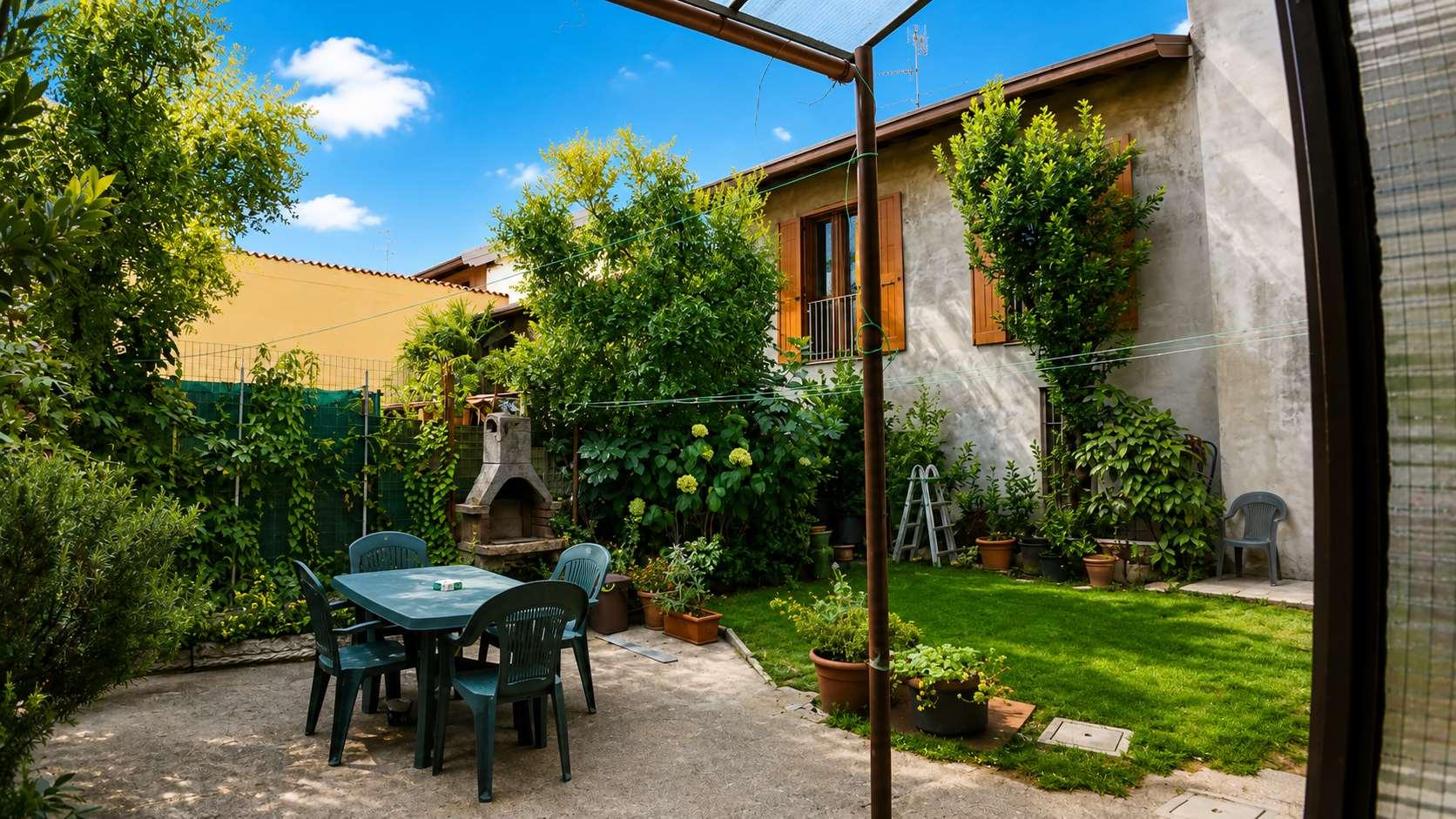 Bilocale in Via Volta 20, Fenegrò