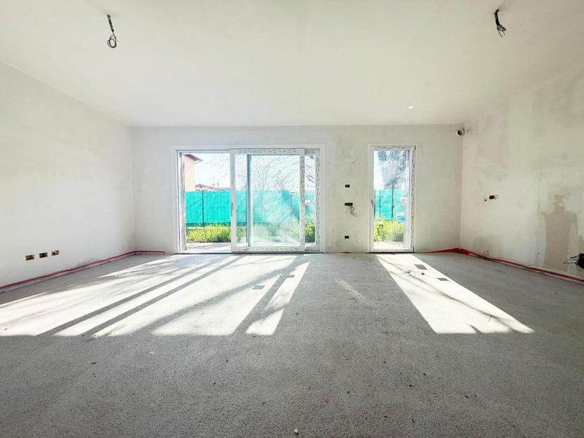 Villa a schiera in Via Roma, Limido Comasco — foto 2 di 5