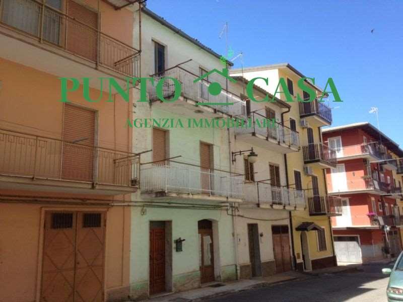Casa indipendente in Via San Giusto, Lamezia Terme