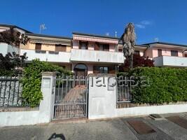 Villa a schiera in Gramsci 4, Correzzola — foto 2 di 5